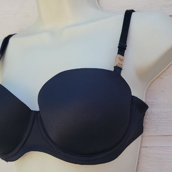 PINK Victoria's Secret Black Bra - Picture 5 of 14